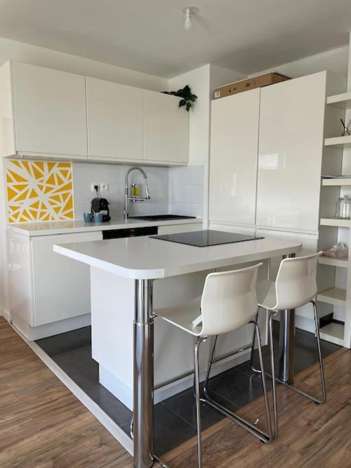Appartement 3P Gare Terrasse Et Parking Prive ฟรังกงวิลล์ ภายนอก รูปภาพ